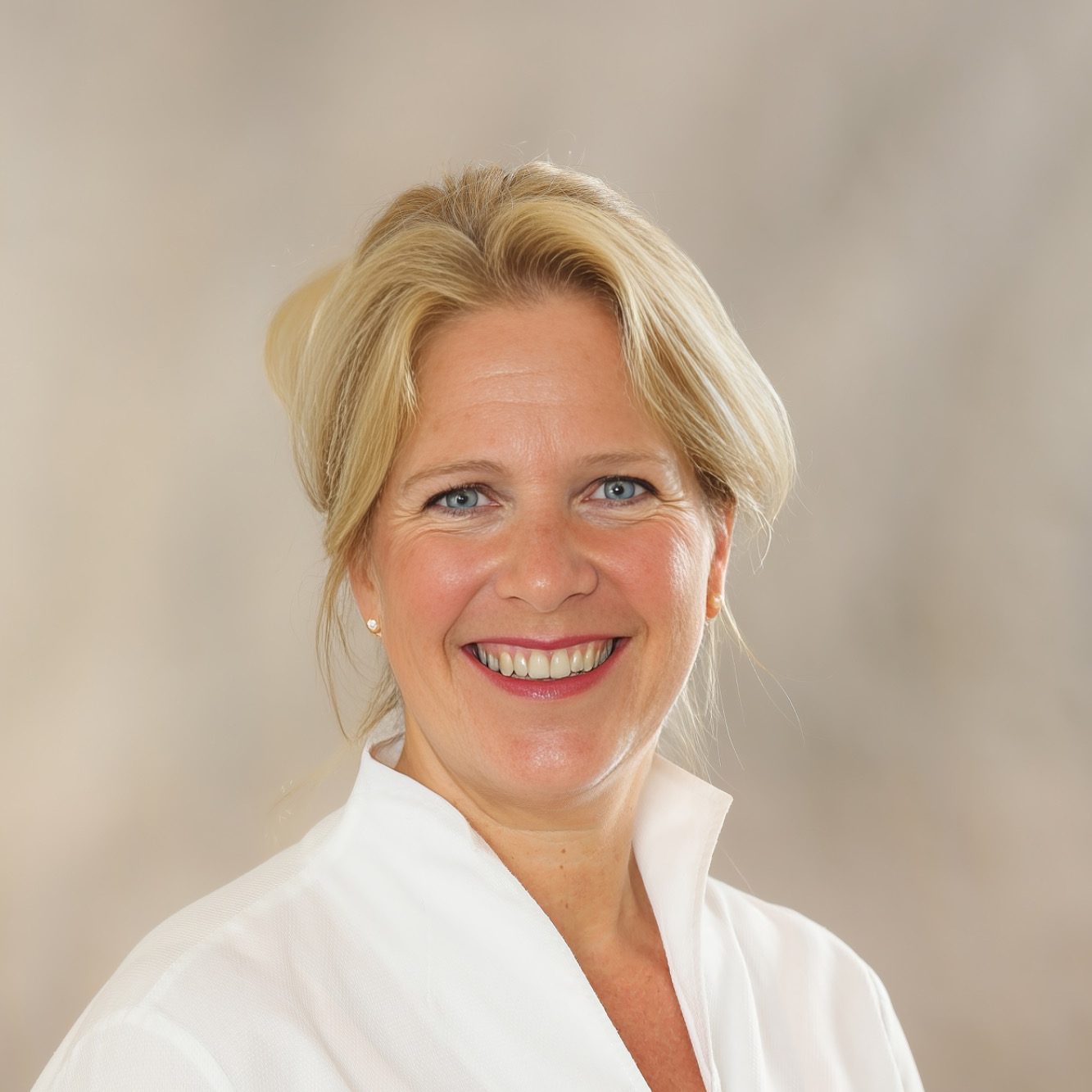 Versicherung Nicole van Hattum Bernau am Chiemsee Frasdorf