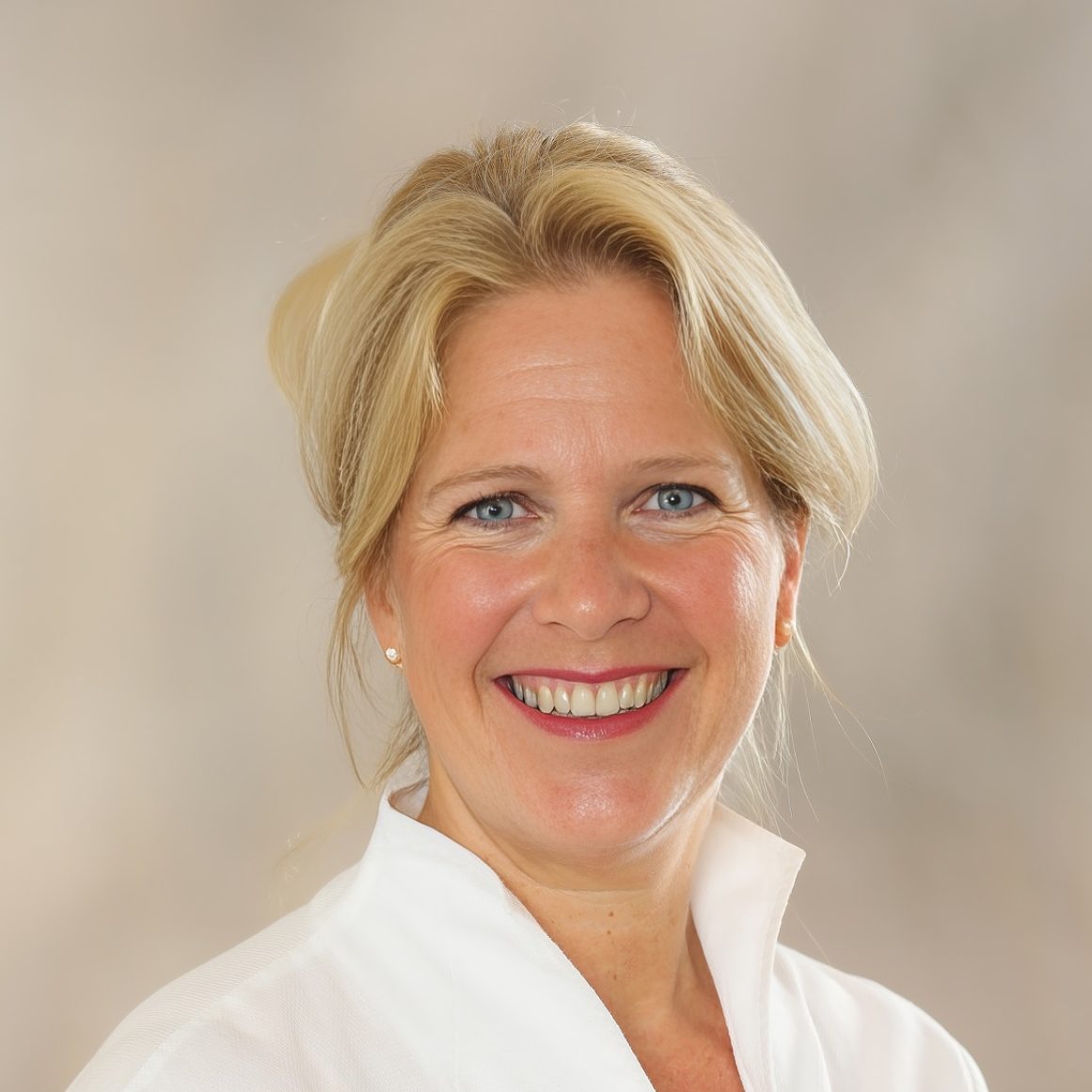 Versicherung Nicole van Hattum Bernau am Chiemsee, Reit im Winkl, Prien am Chiemsee, Siegsdorf, Frasdorf